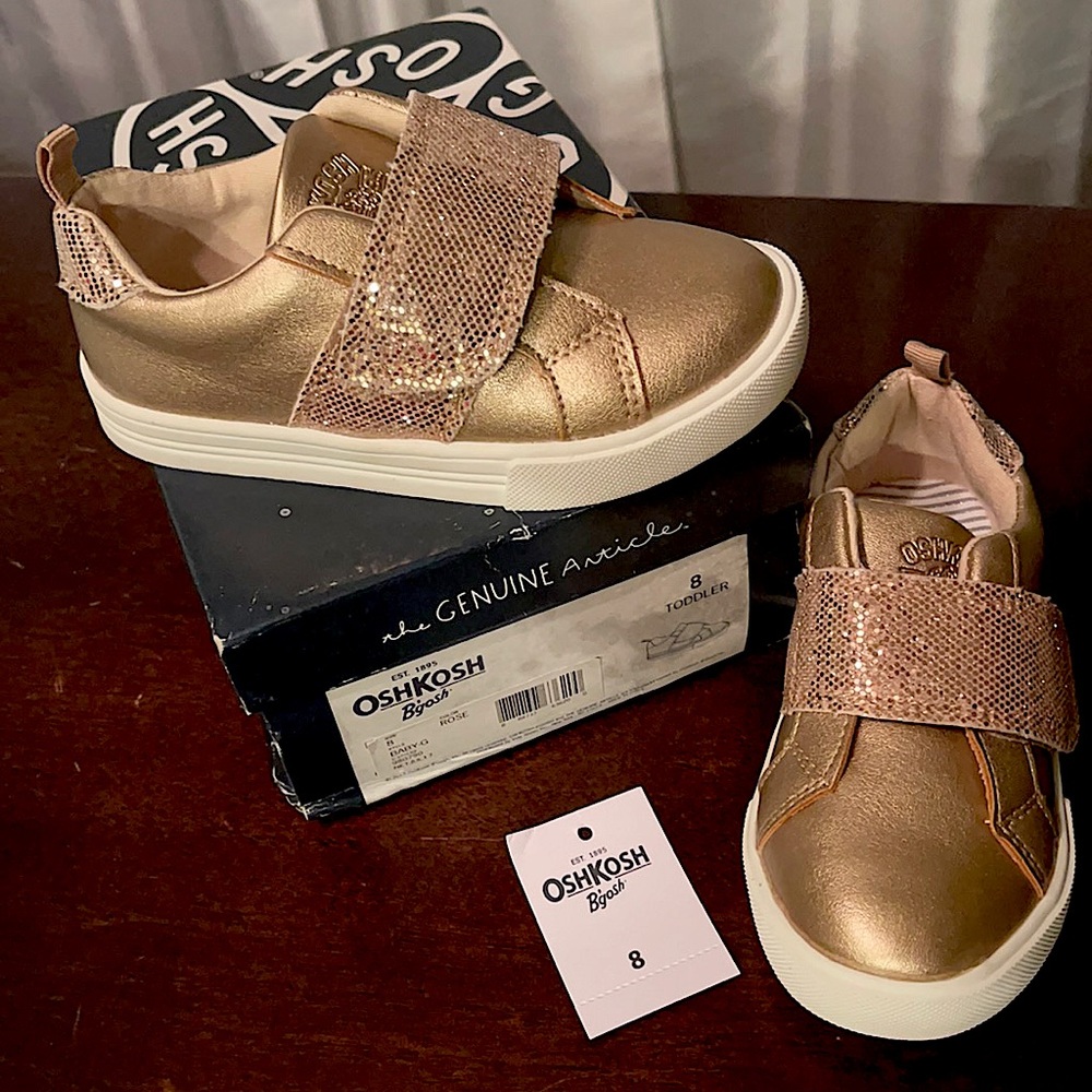 OshKosh B’gosh Rose Sneakers.